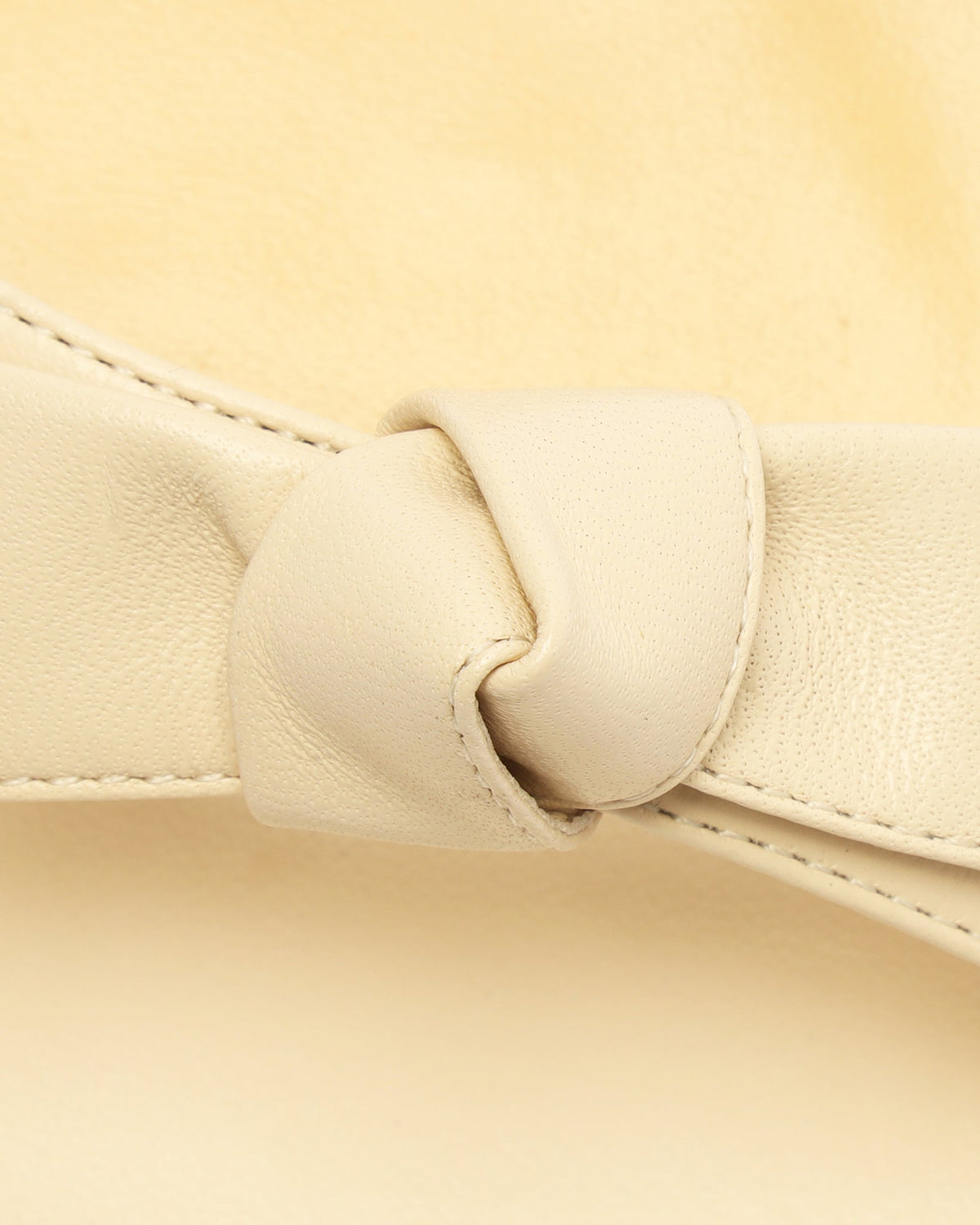 Clarita 30 Eggshell