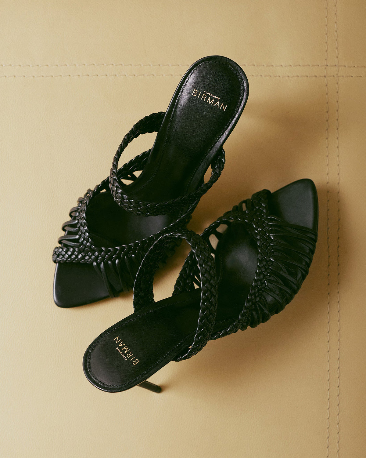 Agatha 85 Black
