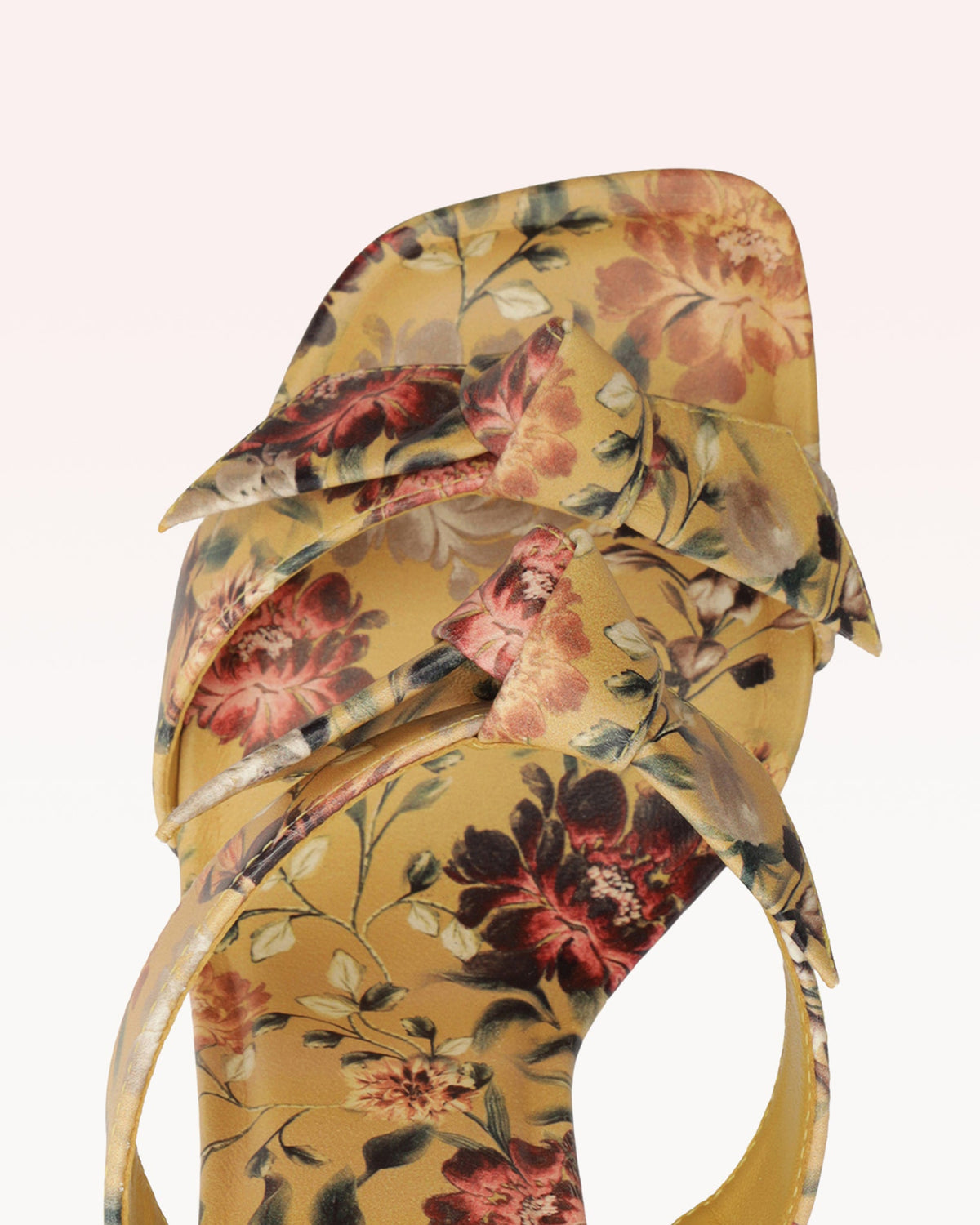 Clarita Square Flare Paramo