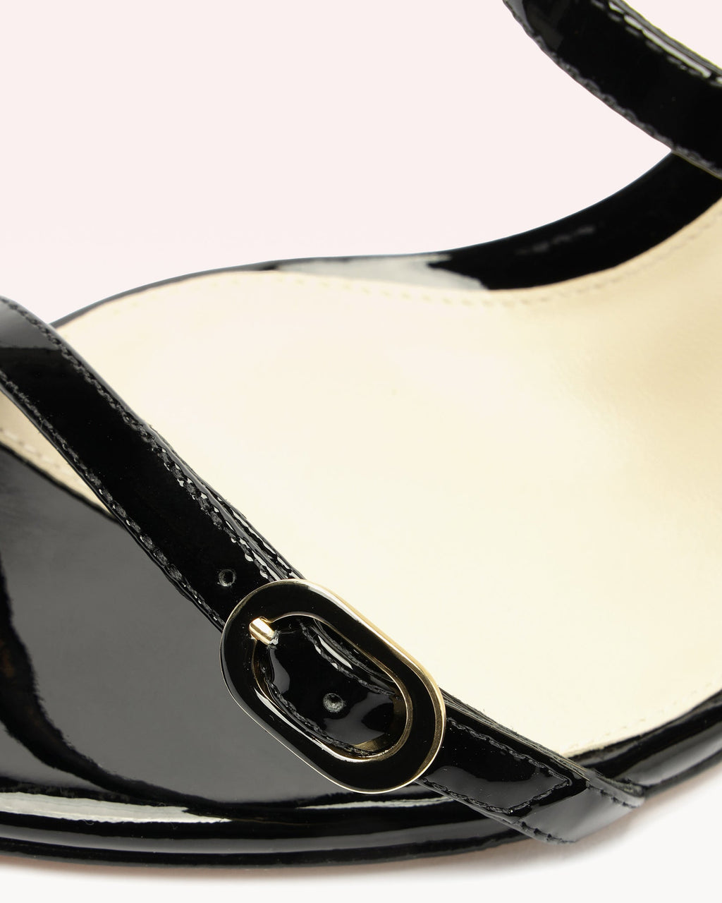 Poppy 100 Black