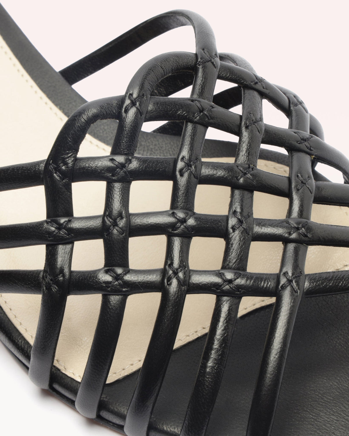 Linda Tresse Black