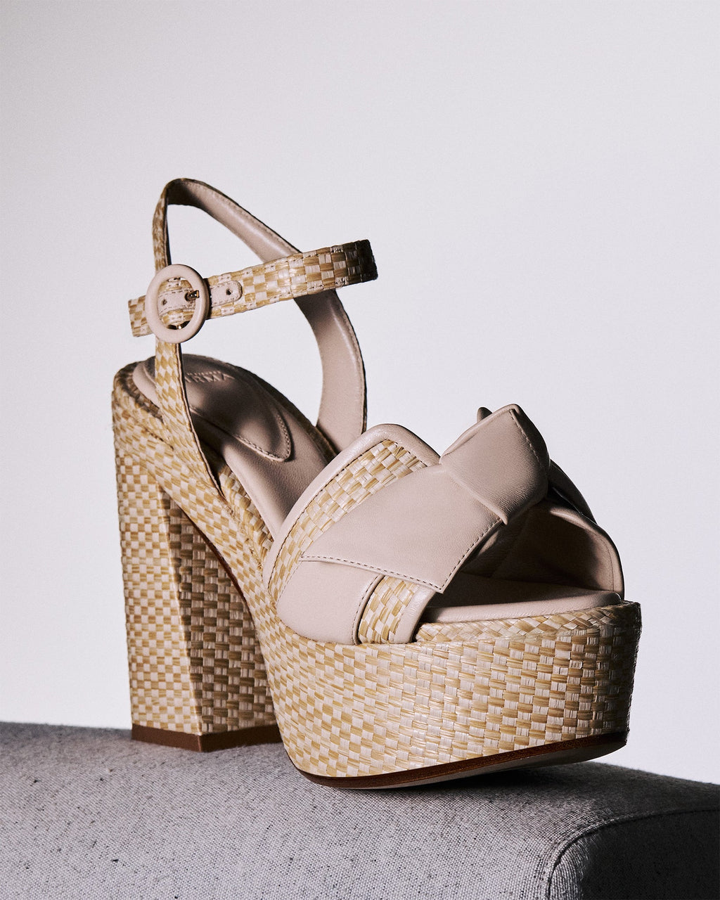 Maxi Clarita Padded Raffia 120 Shell