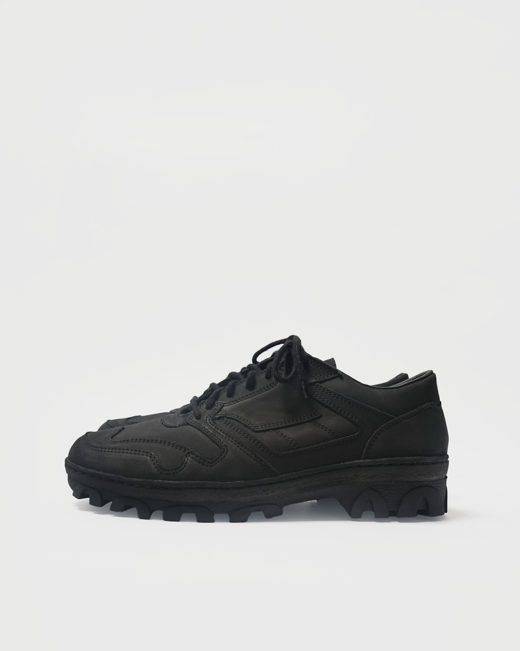 British Military Trainer 1858FG / Black Nubuck