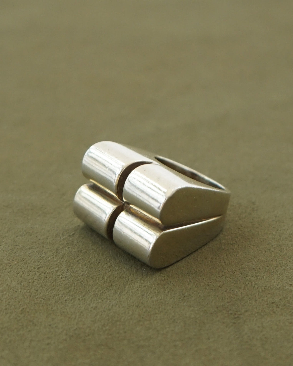 Silver Ring / size: 6.5
