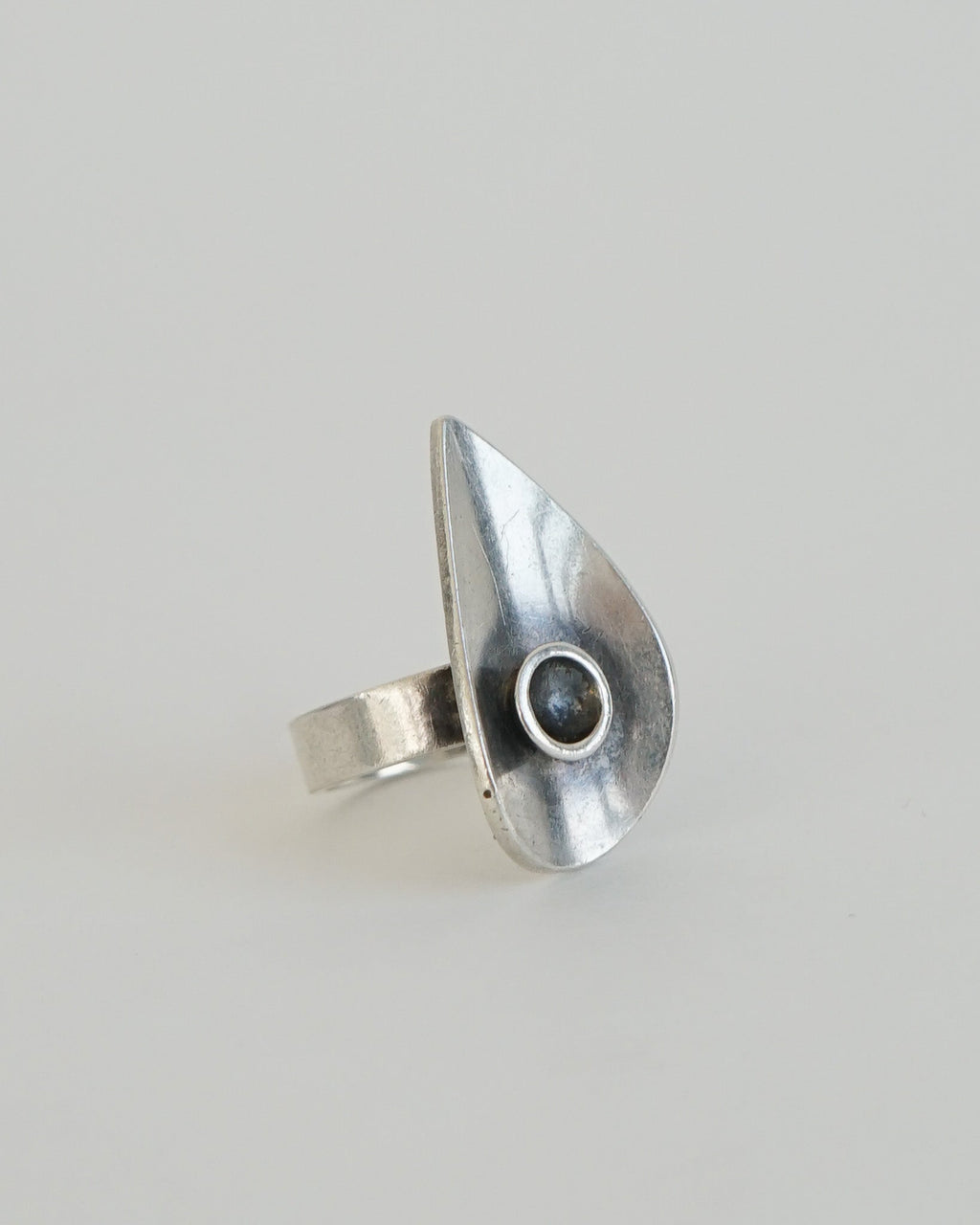Silver Ring / size: 7