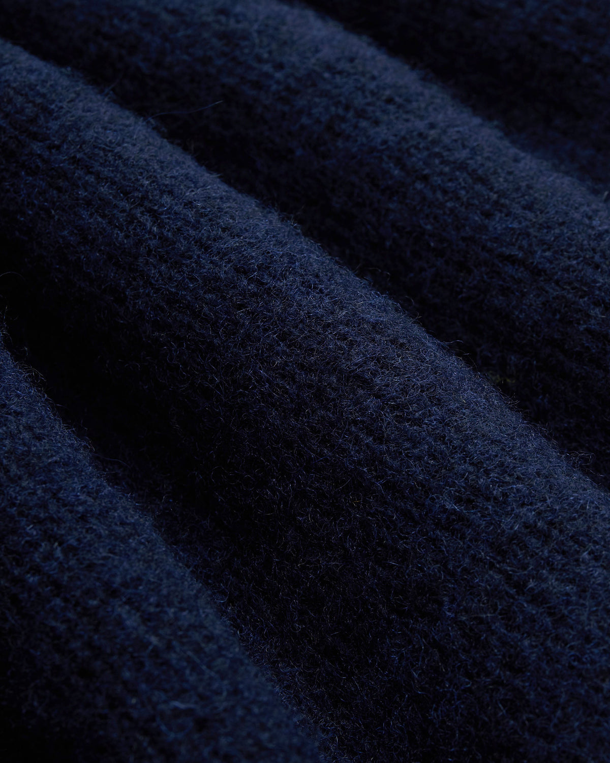 Brushed Shetland Sweater Crew Neck / Navy