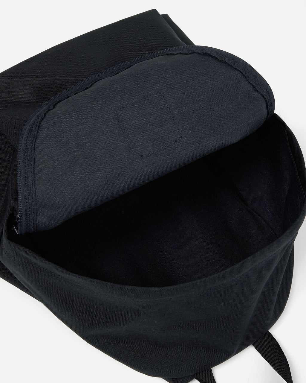 Classic Backpack / Black