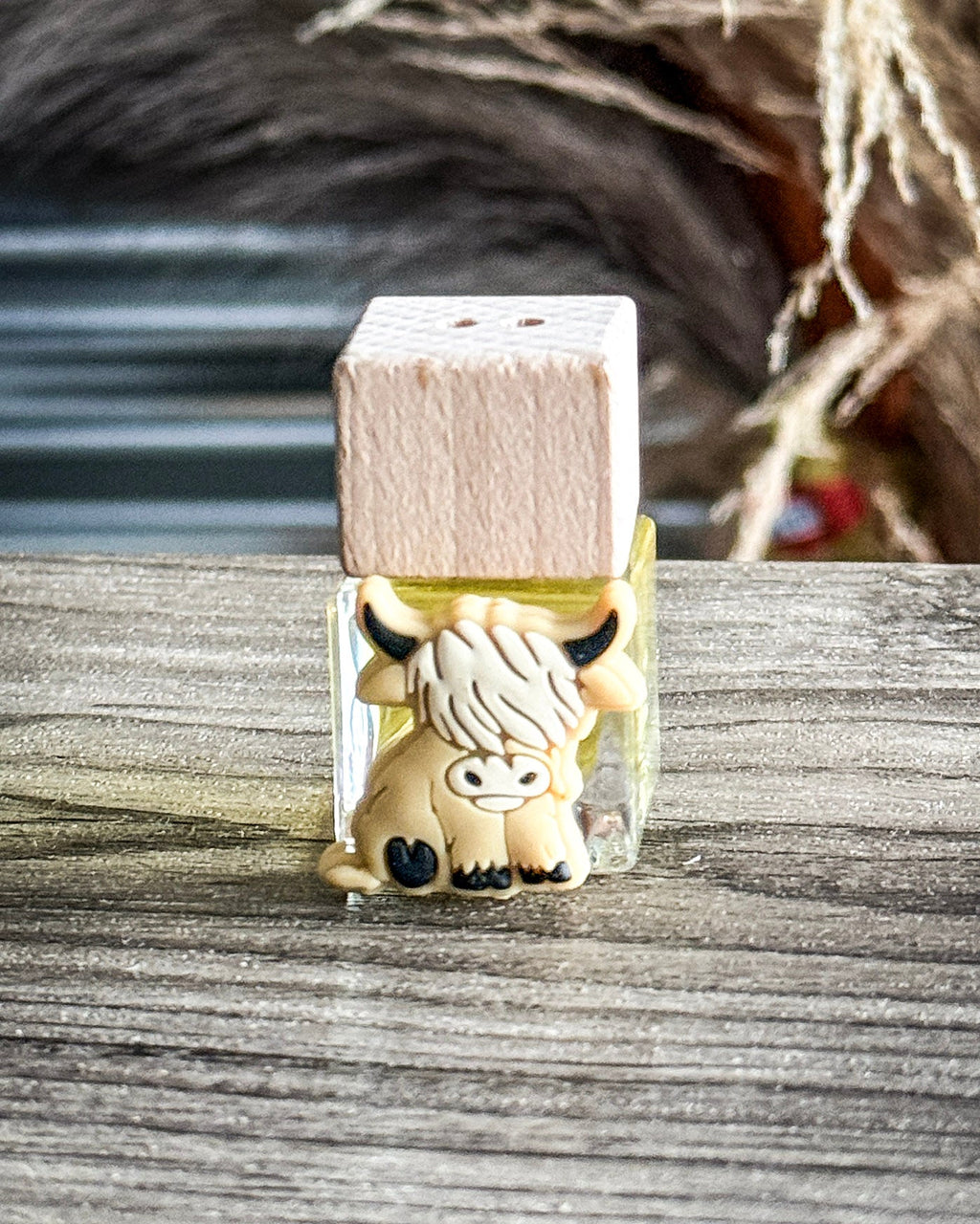 Tan Highland Cow Vent Clip Diffuser in Pumpkin Cheesecake