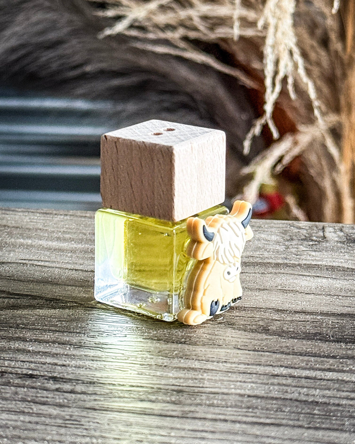 Tan Highland Cow Vent Clip Diffuser in Pumpkin Cheesecake