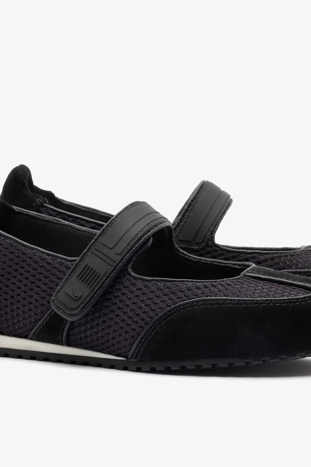 Devon Sneakerina Black Mesh
