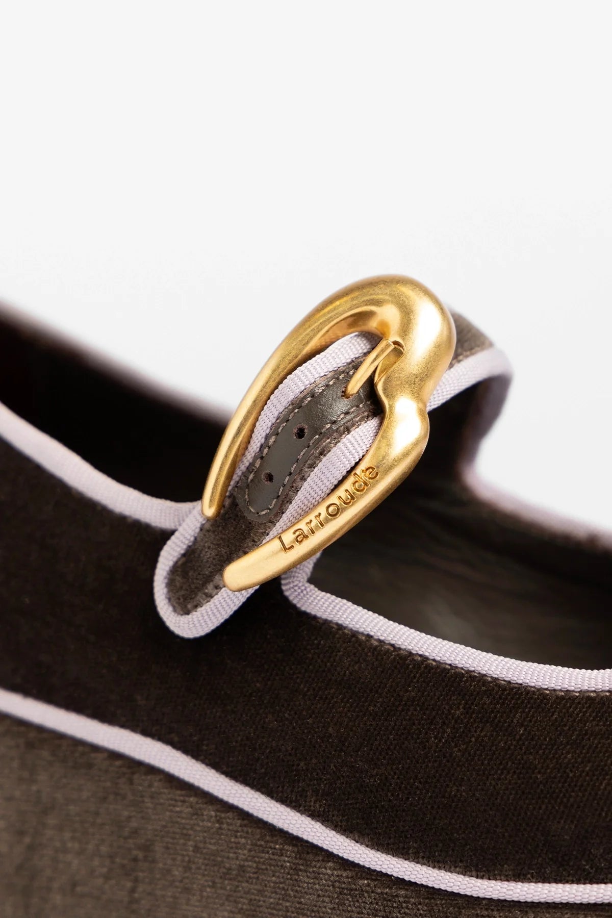 Verona Flatform Espresso Velvet