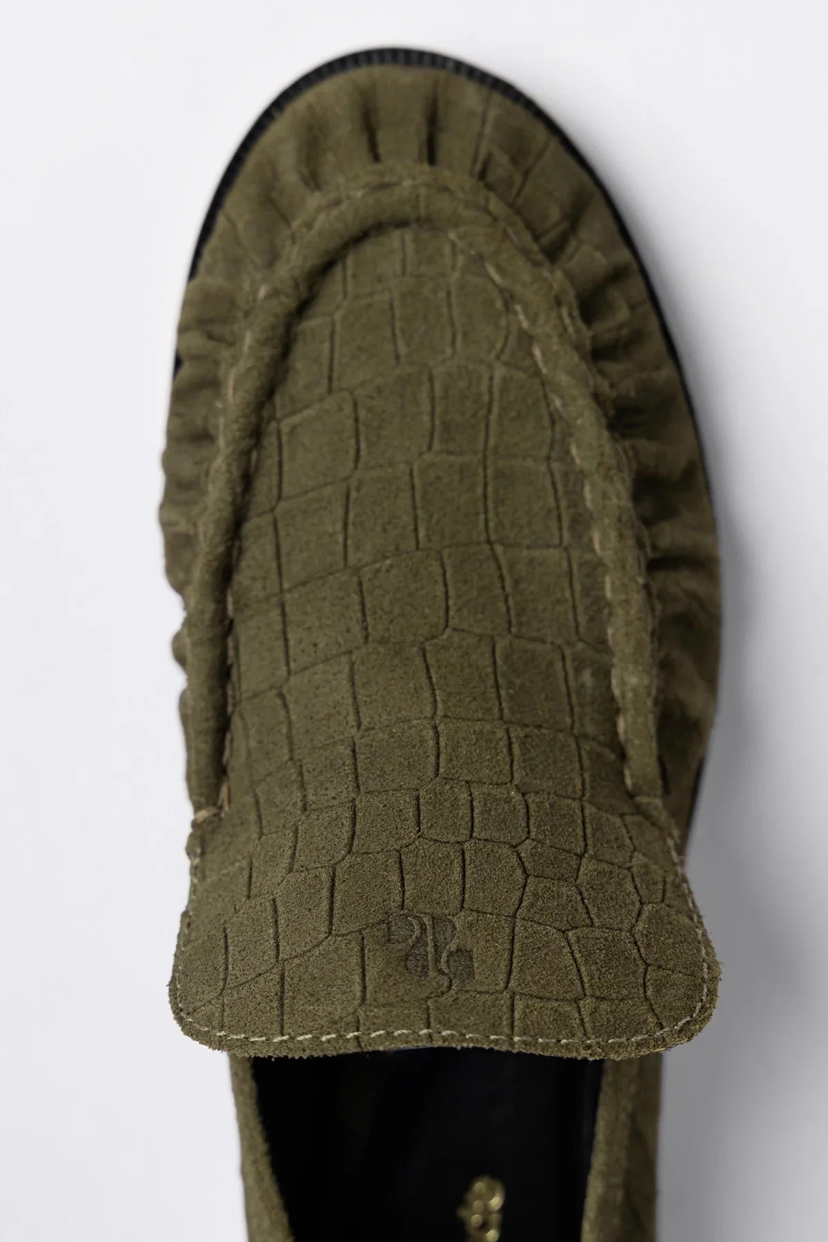 Margaux Loafer Olive Croco Suede