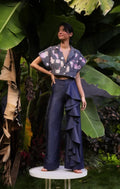No Pise La Grama Guayaba Crop Top