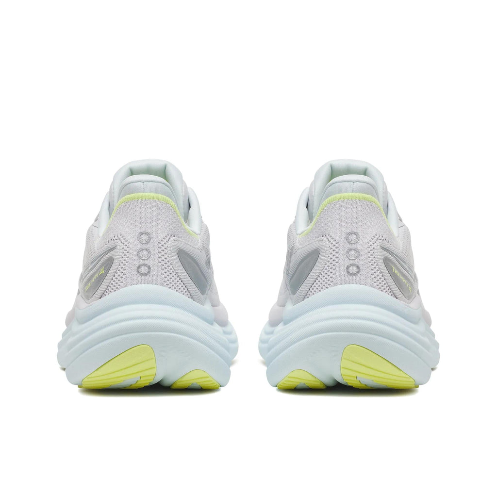 Women's Saucony Triumph 24