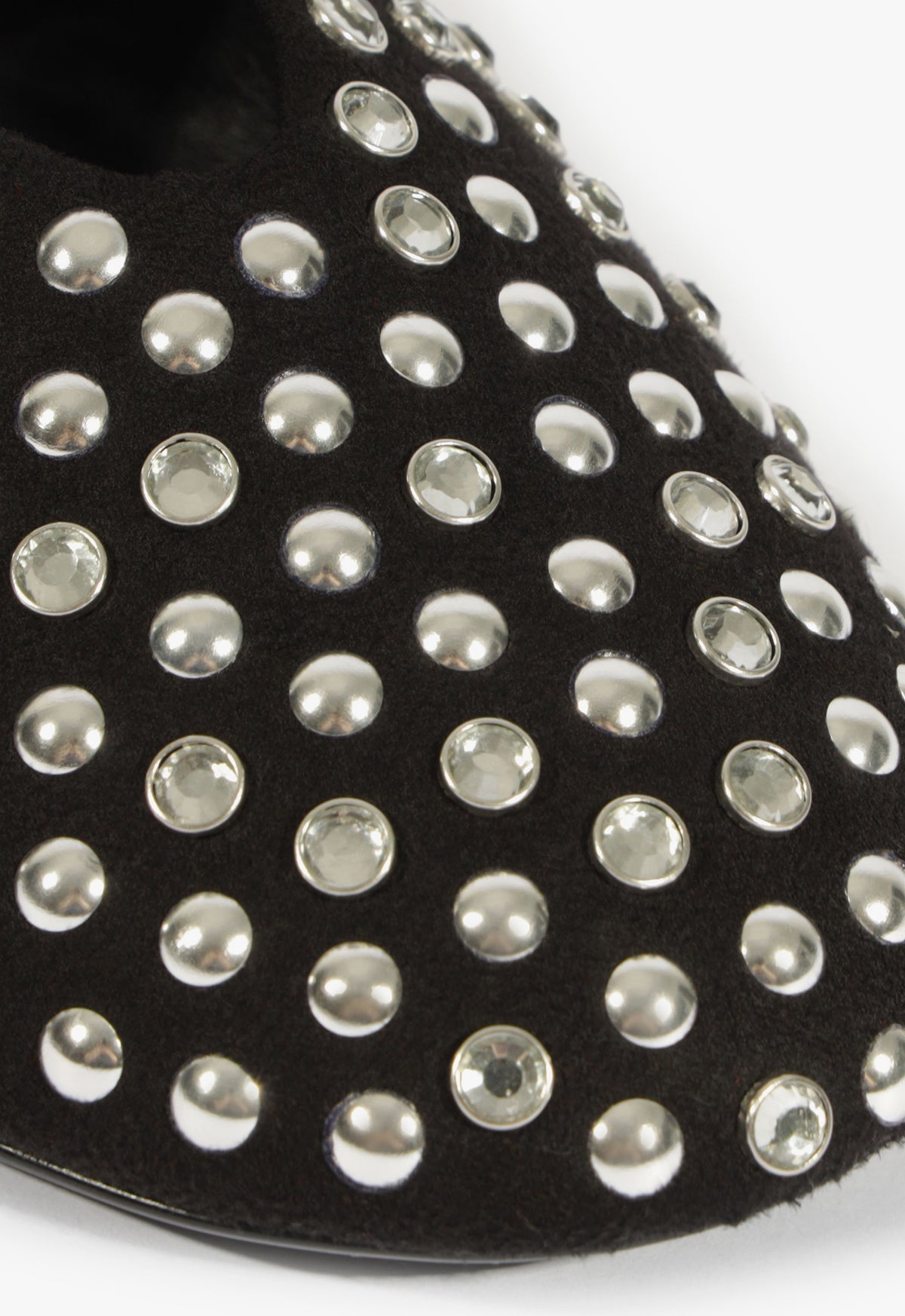 Vickie Studs Nubuck Flat