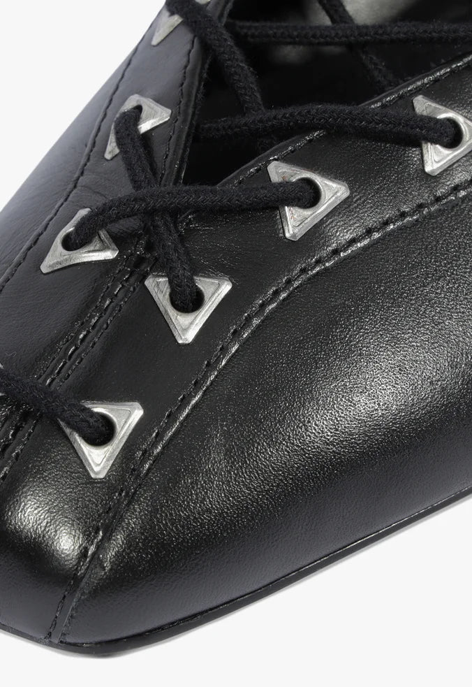 Lola Leather Flat