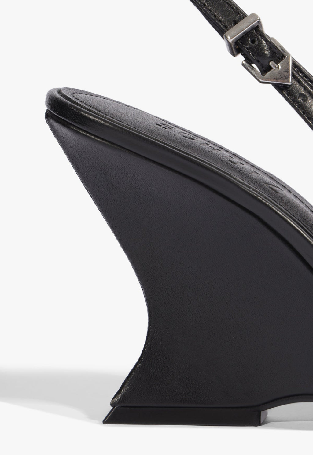 Siena Buckle Leather Pump