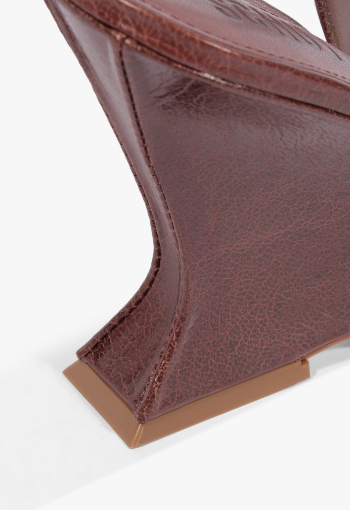 Siena Buckle Leather Pump