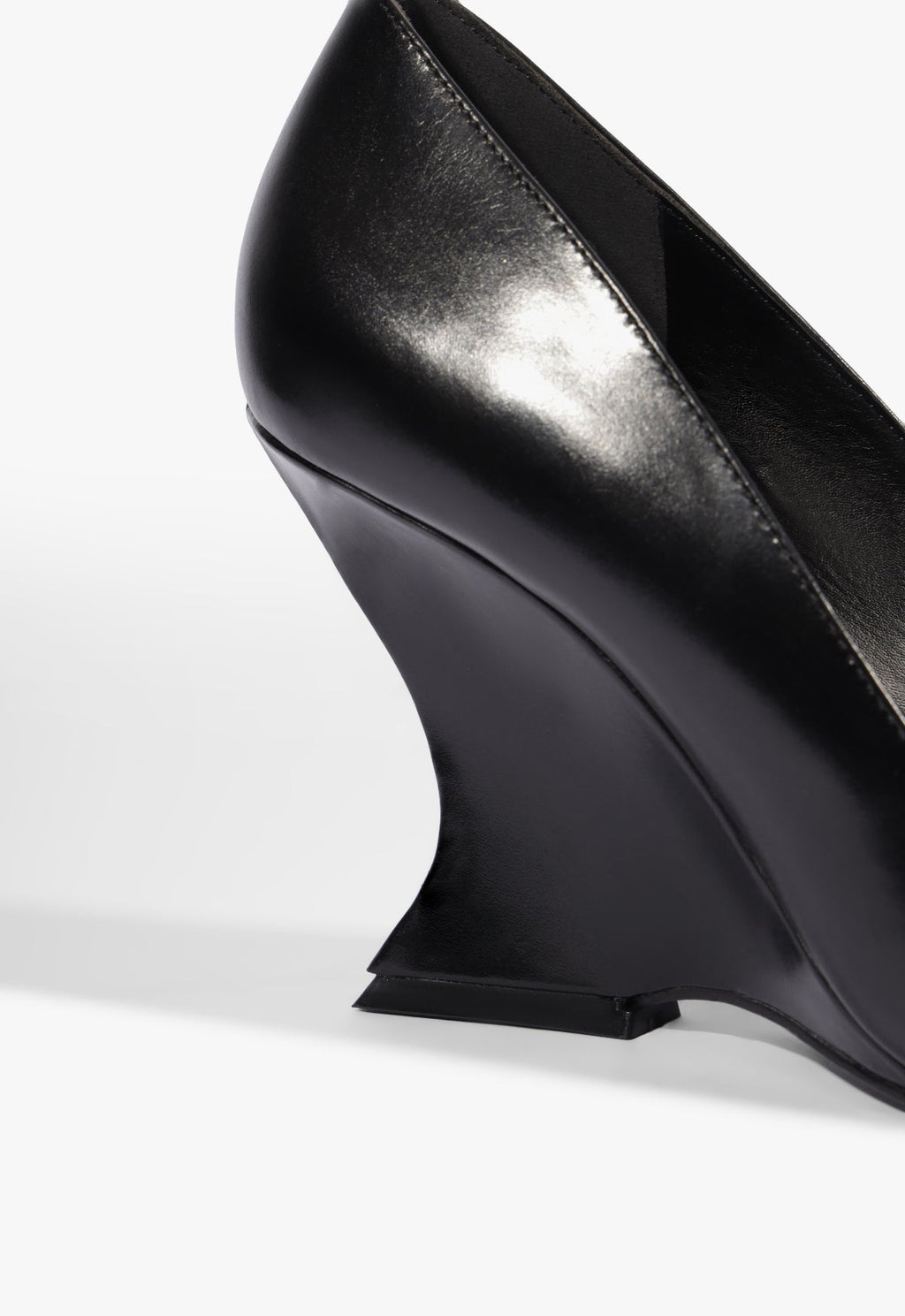 Siena Leather Pump