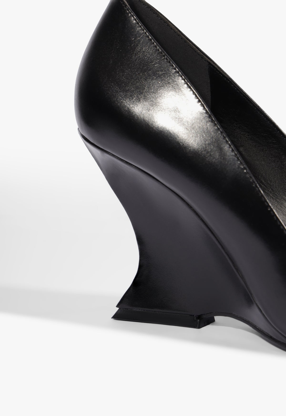Siena Leather Pump