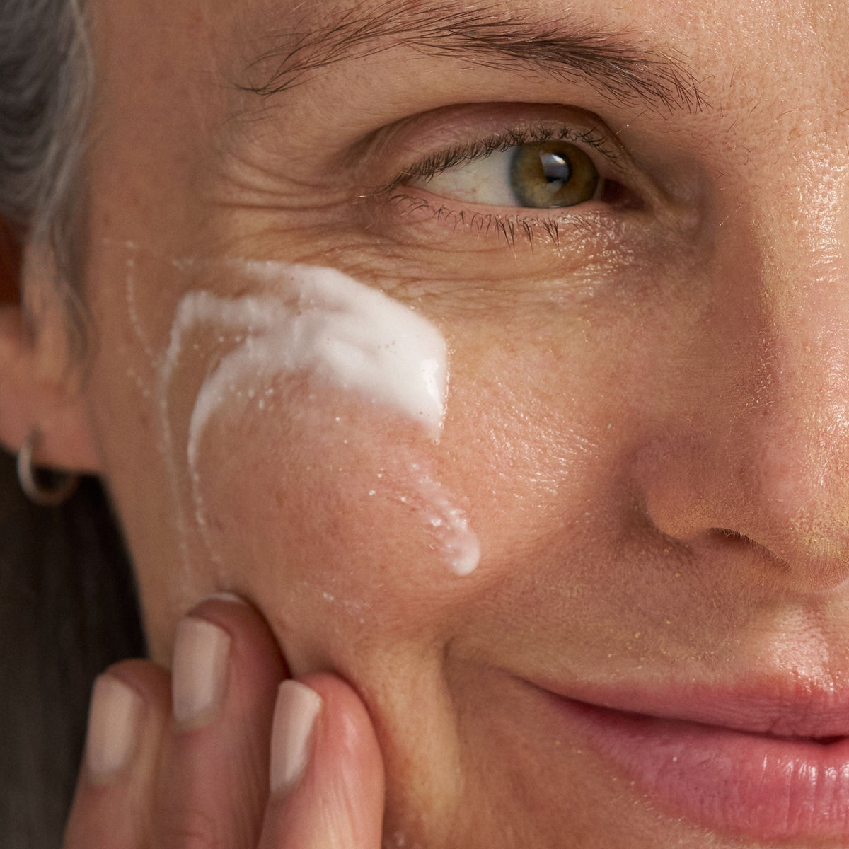 skin resurfacing lactic acid cleanser