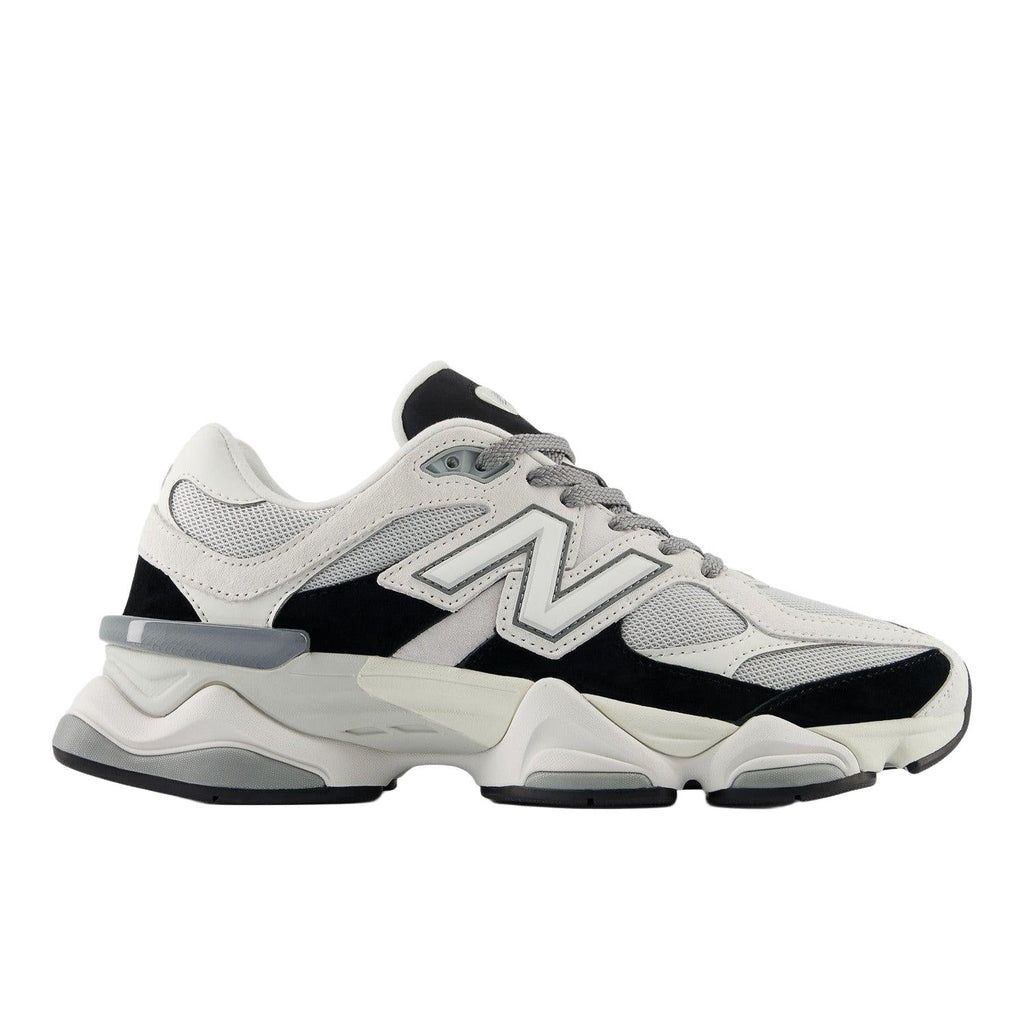 New Balance Unisex 9060 in Black with Reflection