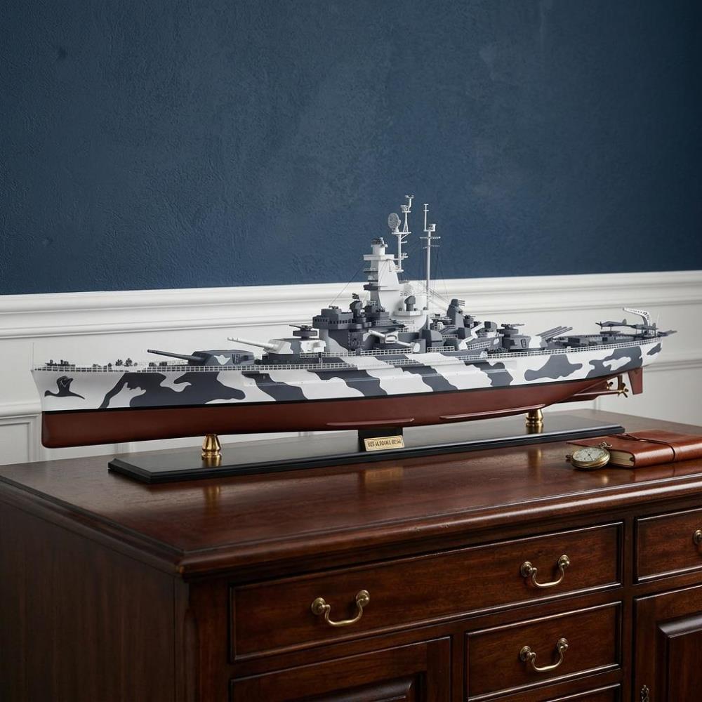 16" Grey And White Manufactured Wood Hand Painted Sculpture