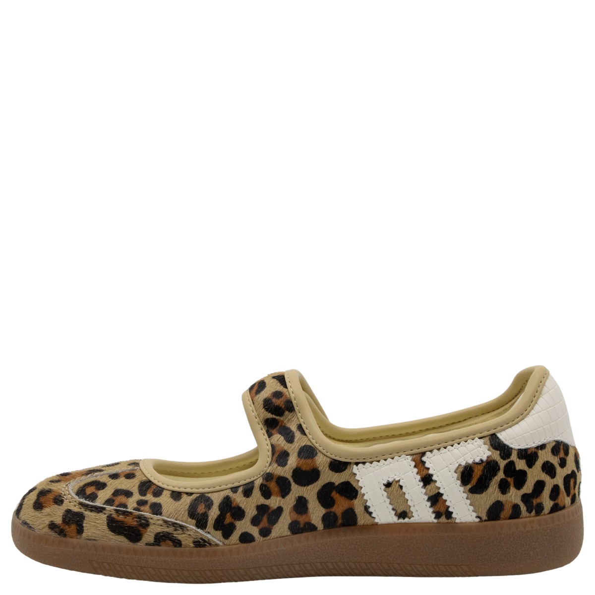AYA in LEOPARD MILK Sneakerina