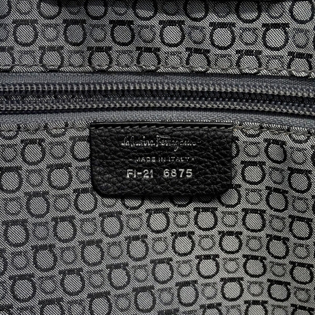 Salvatore Ferragamo Leather Handbag (Pre-Owned)
