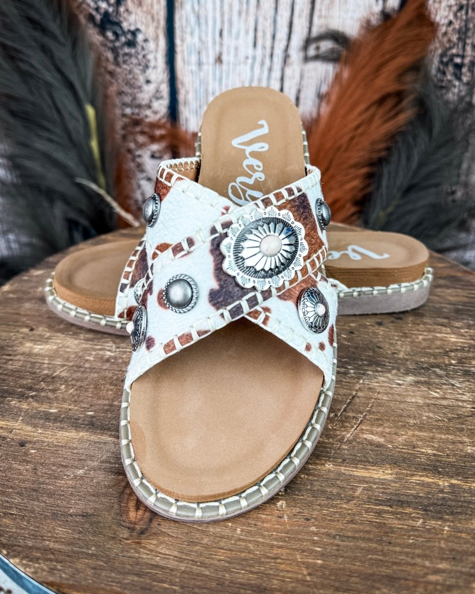 Betsy Concho Sandal in Cream and Tan by Very G