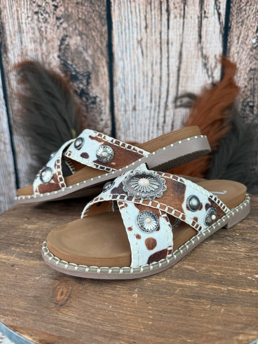 Betsy Concho Sandal in Cream and Tan by Very G