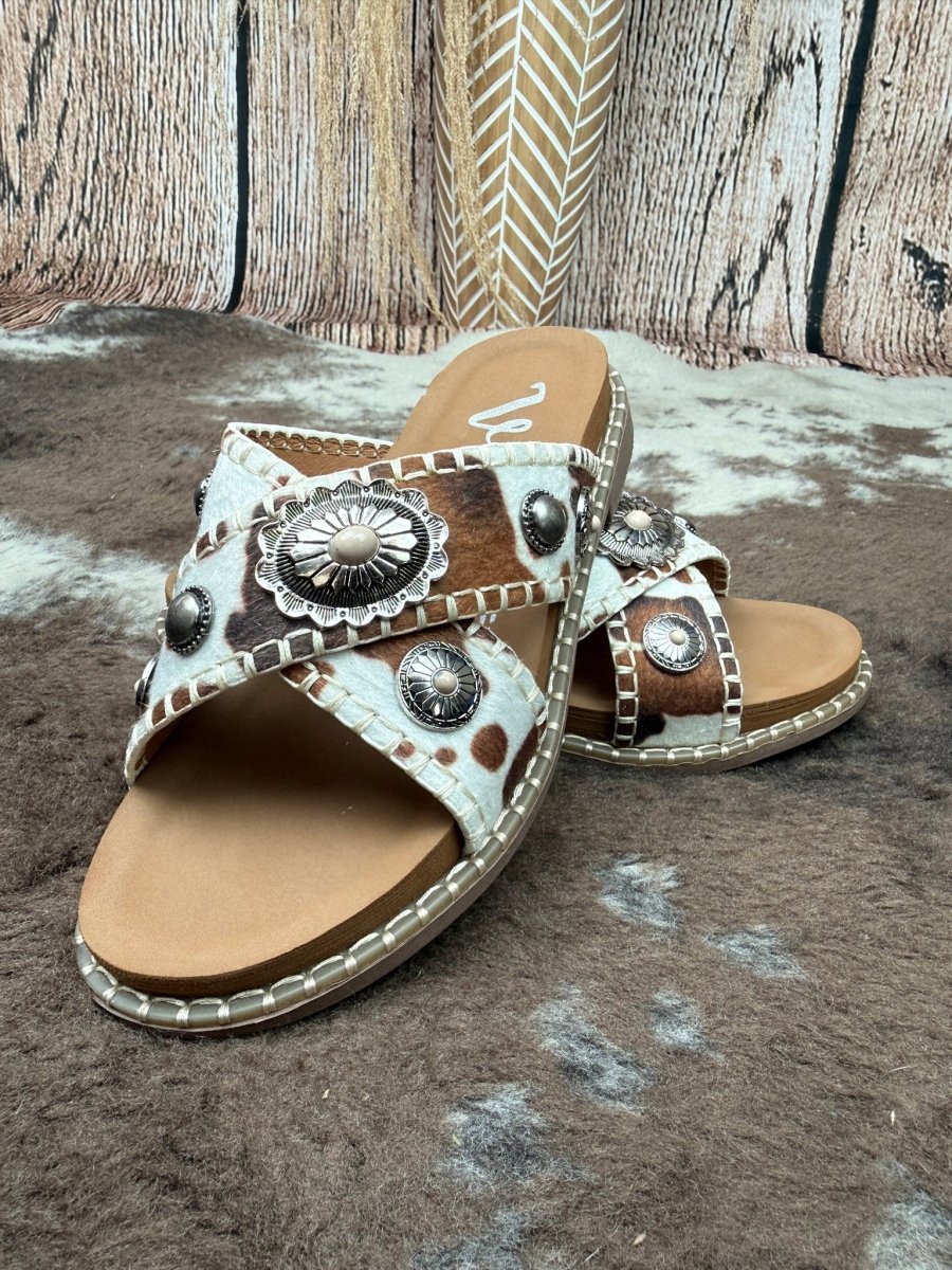 Betsy Concho Sandal in Cream and Tan by Very G