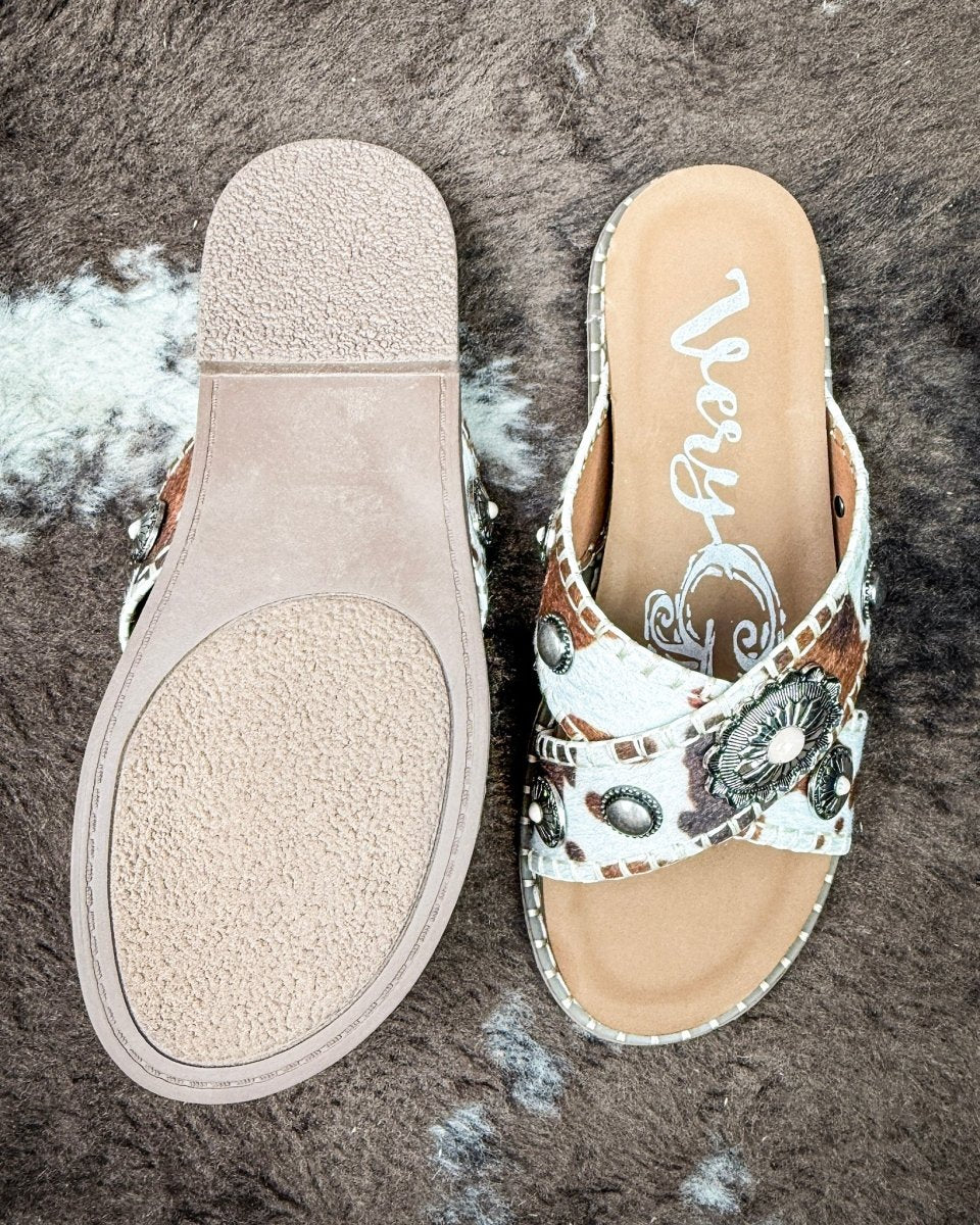 Betsy Concho Sandal in Cream and Tan by Very G