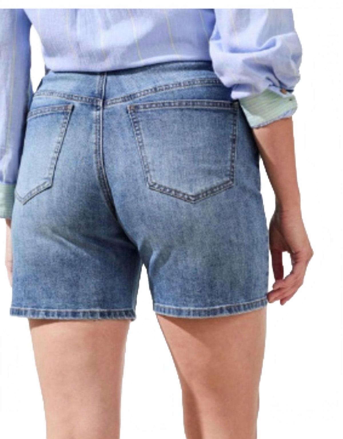 Audrey Girlfriend Short In Pebble Blue