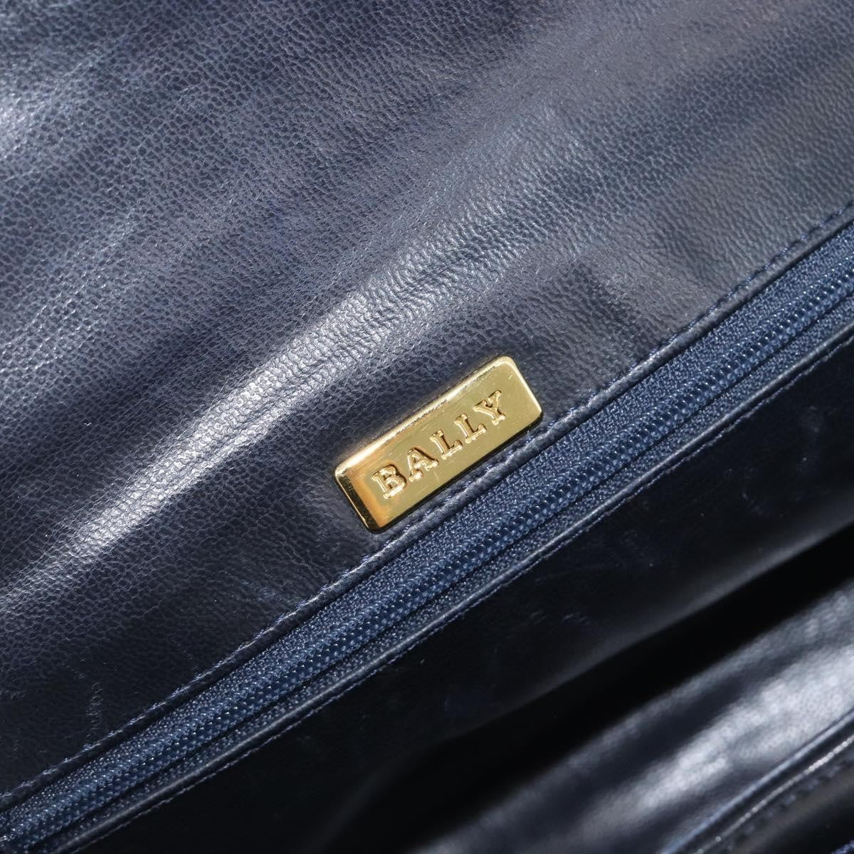 Bally Vintage Quilted Leather Leather Shoulder Bag Bag (Pre-Owned)