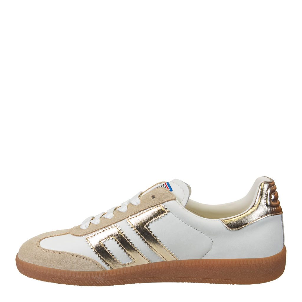 CLOUD in BEIGE Sneakers
