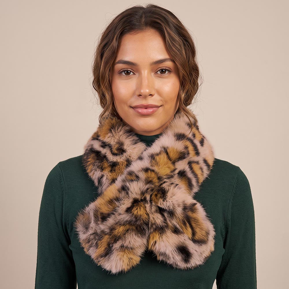 Plush Faux Fur Animal Pattern Pull-Through Winter Scarf