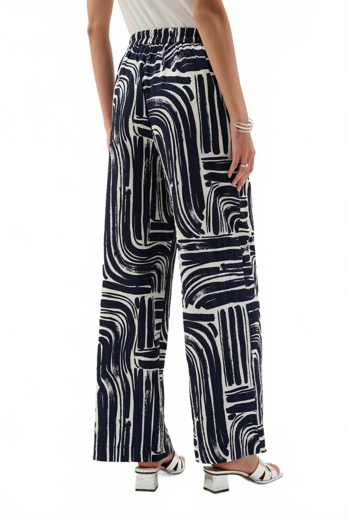 Abstract Wide Leg Pants In Vanilla/midnight Blue