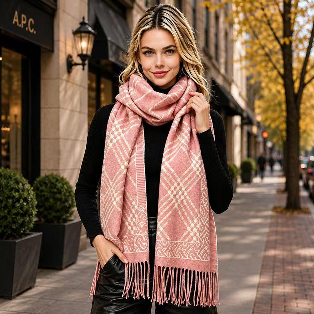 Geometric Plaid Pattern Fringe Scarf