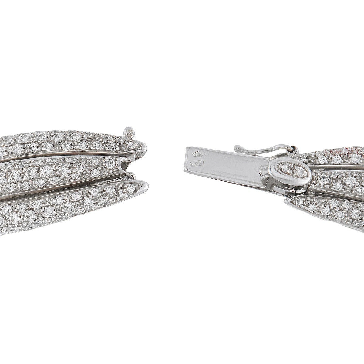 Damiani 18K White Gold 8.0ct Diamond Bracelet DM02-090226