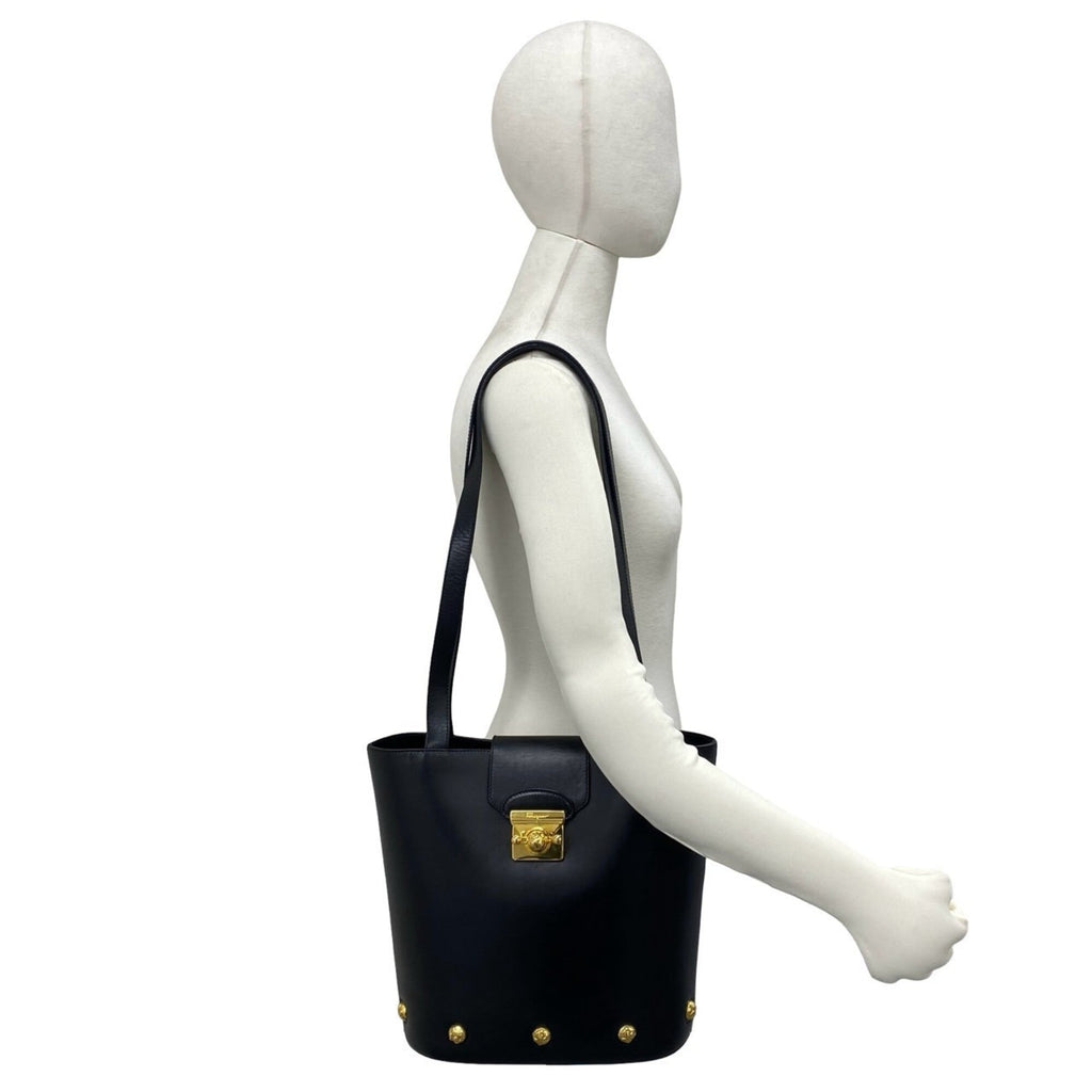 Salvatore Ferragamo Leather Shoulder Bag (Pre-Owned)