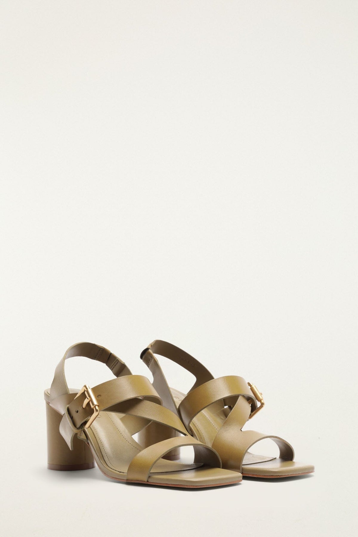 Buckle Block Helled Sandal