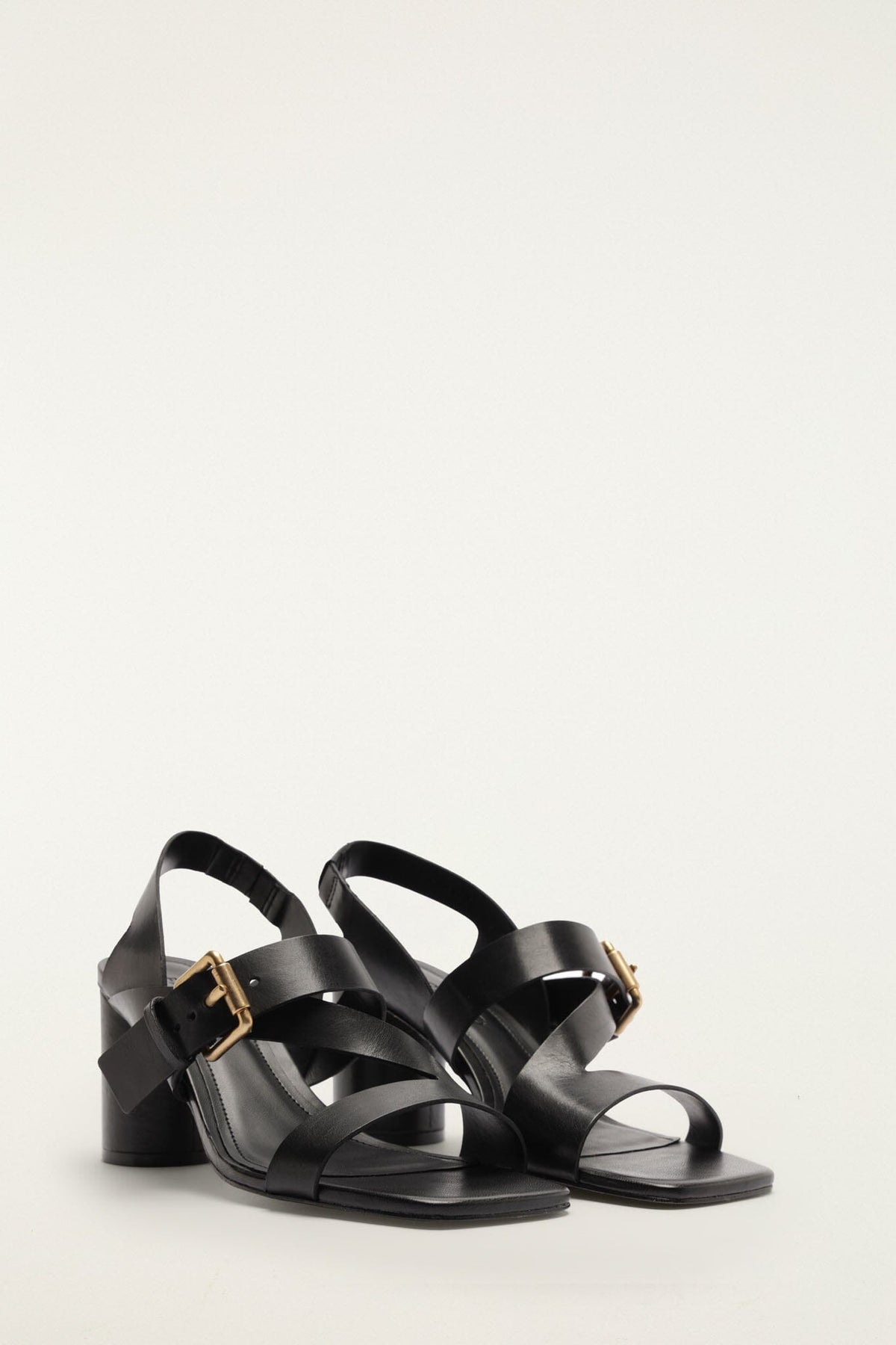Buckle Block Helled Sandal
