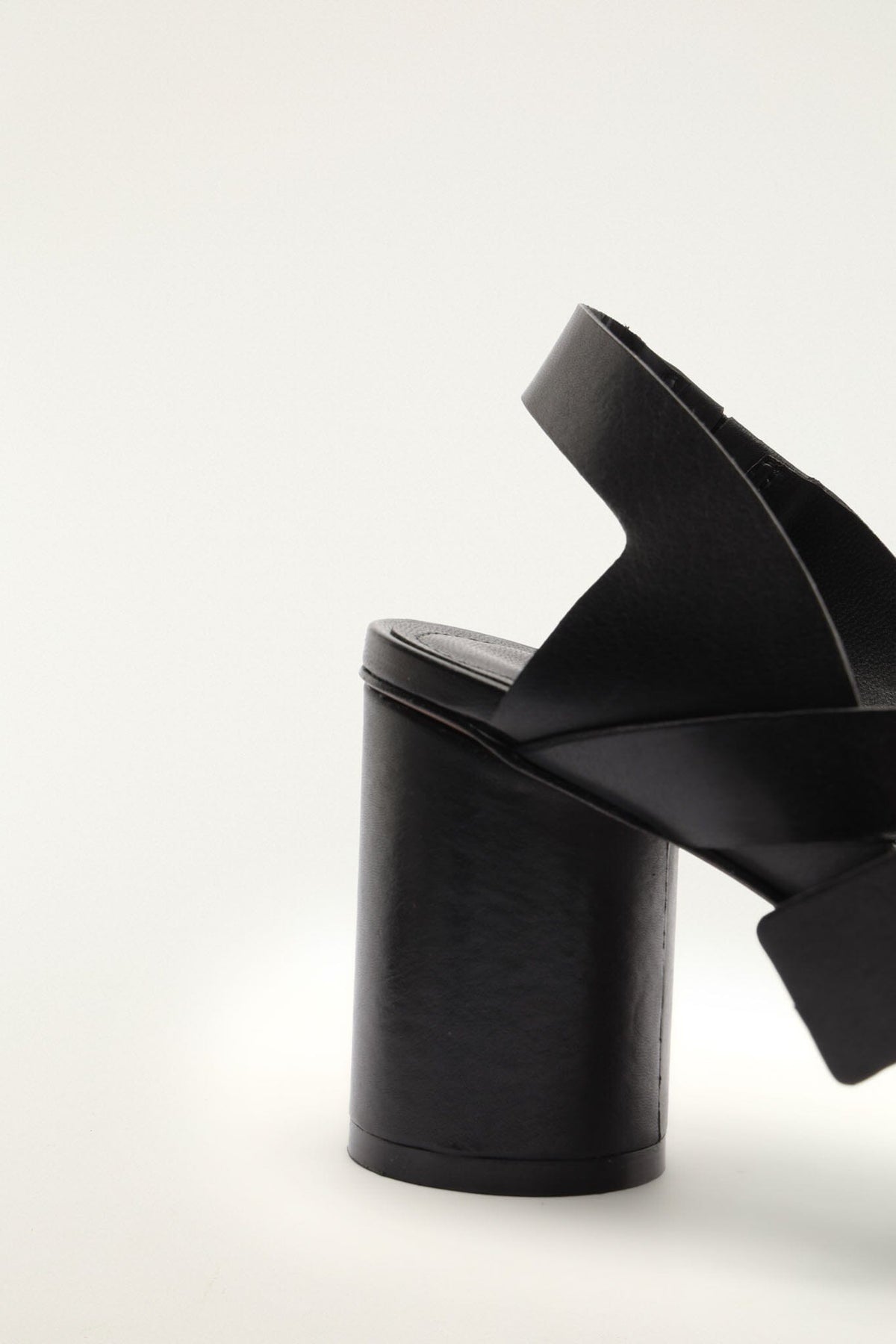 Buckle Block Helled Sandal