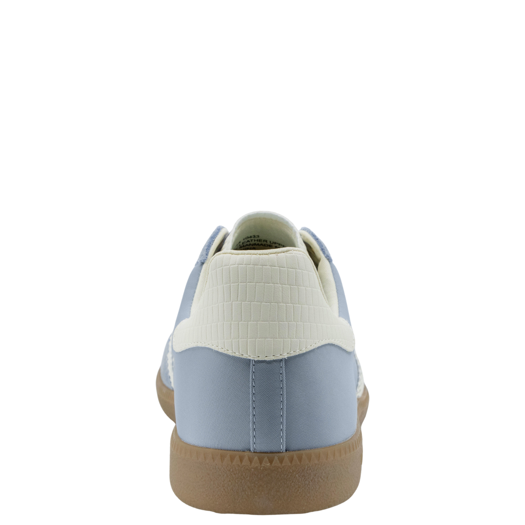 GHOST 600 in SKY Sneakers