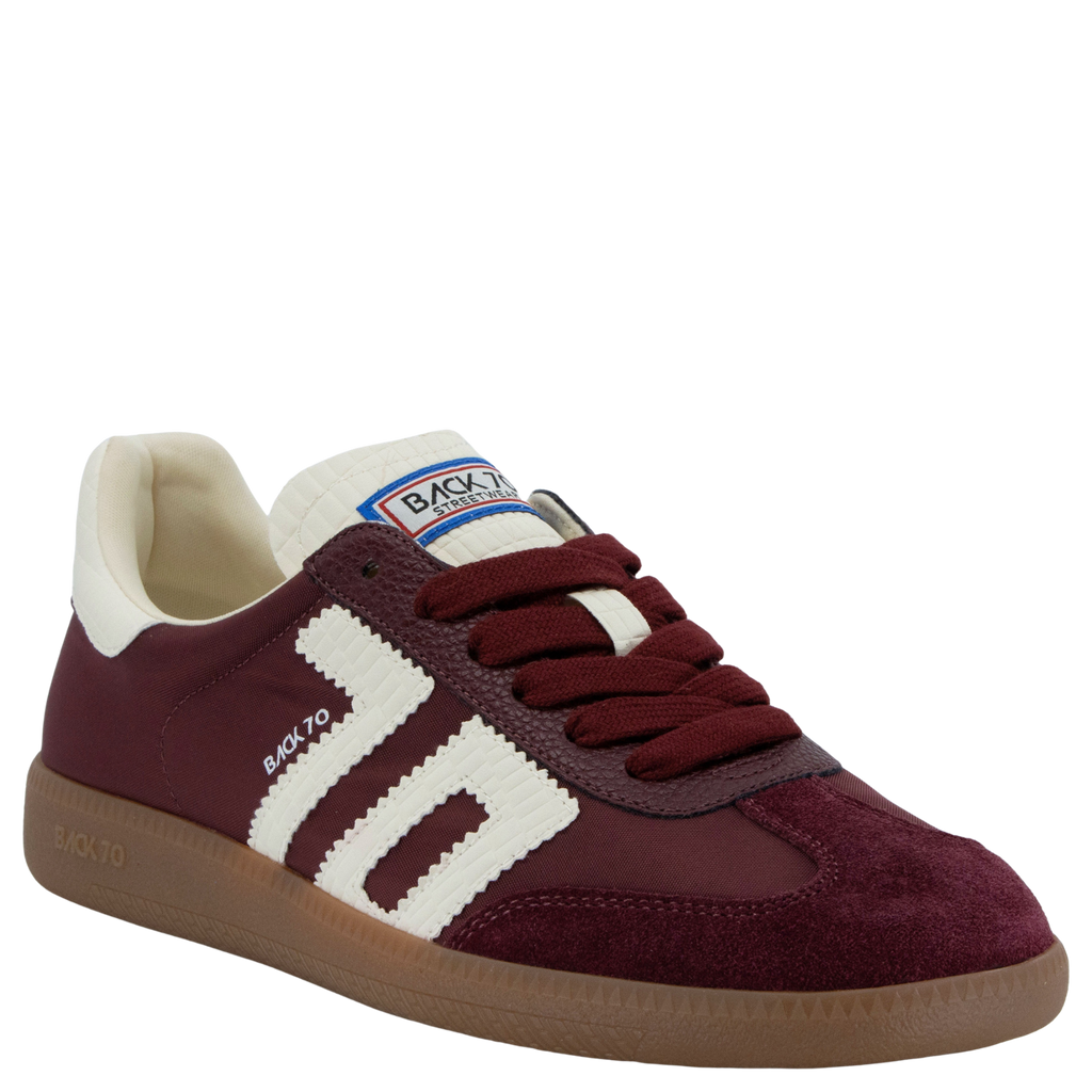GHOST in WINE MILK Sneakers