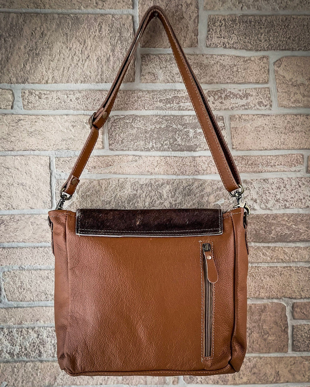 Mangnifique Concealed Carry Bag by Myra Bag