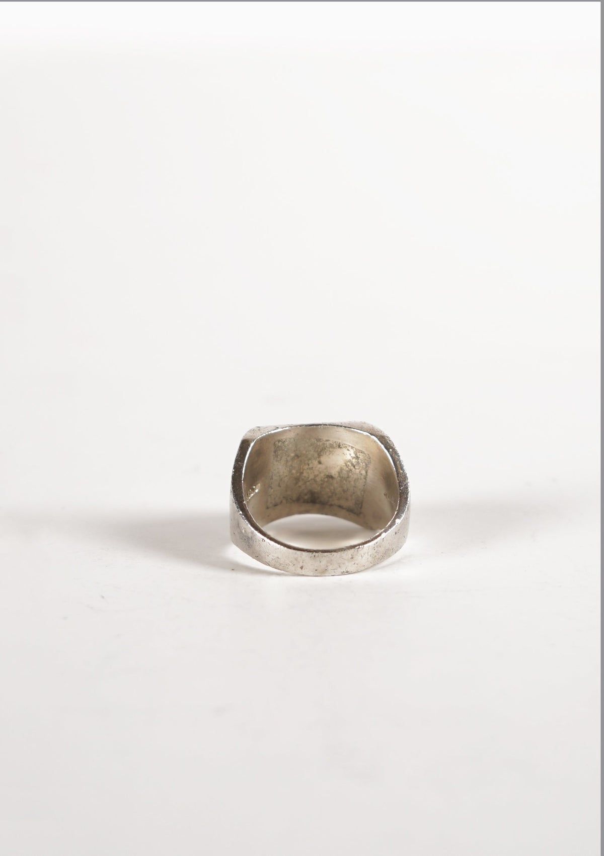 Studs Ring