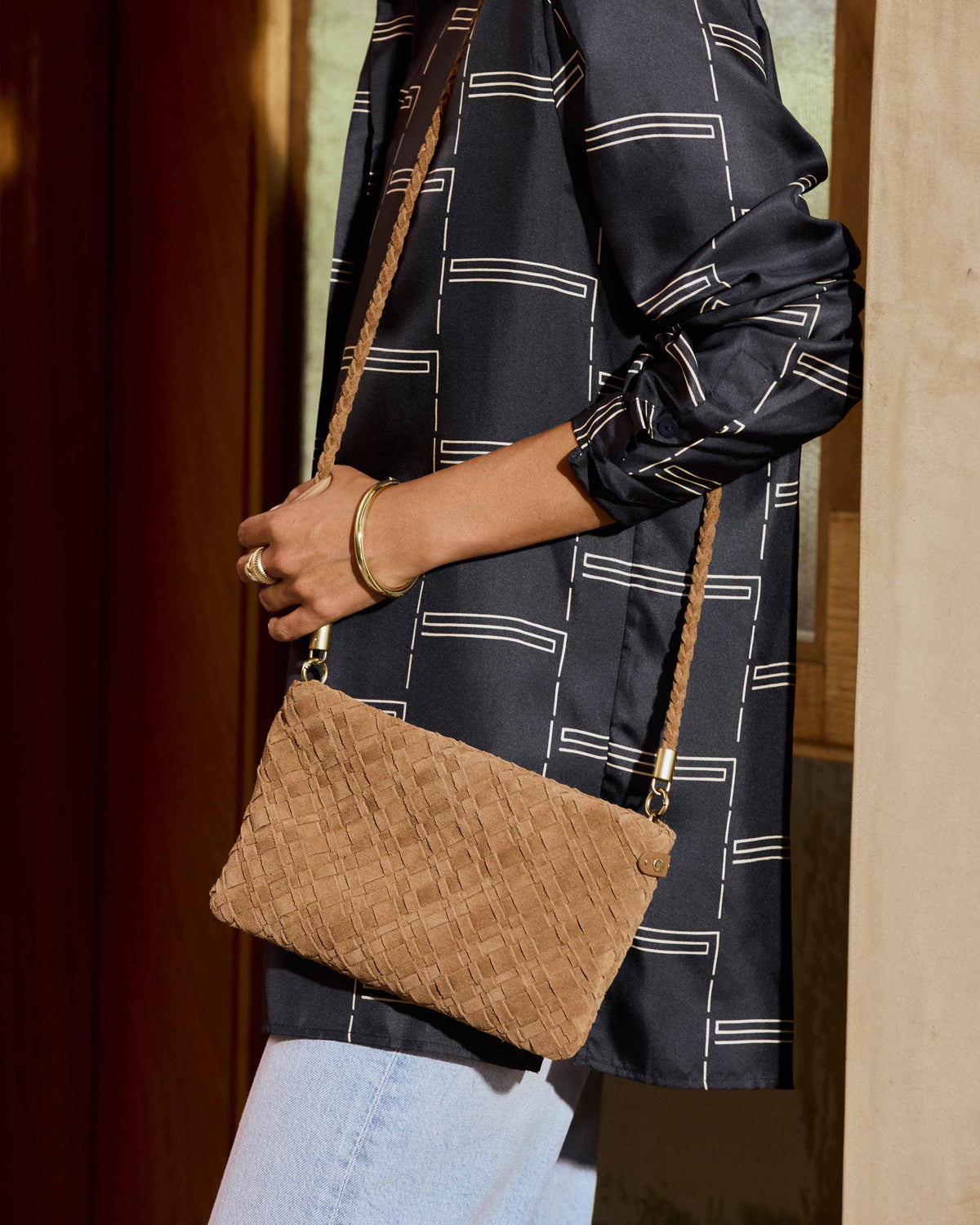 STARLING WOVEN CLUTCH - Chestnut