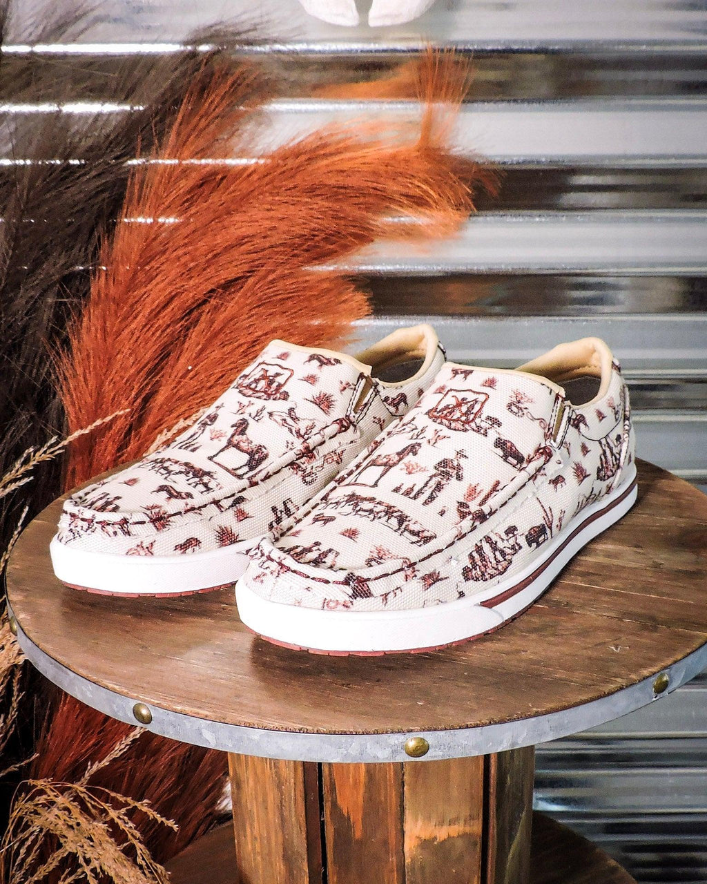 Twisted X Slip-On Kicks - Maroon & Ivory